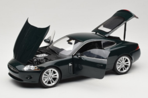Jaguar XK X150 Vert Minichamps 1:18 150130500 Métal — image 2 sur 8