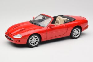 Jaguar XKR X100 Rouge Maisto 1:18 50330 Métal
