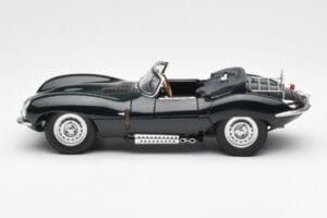 Jaguar XKSS Steve McQueen Personal Car AUTOart 1:18 73526 Métal — image 4 sur 8