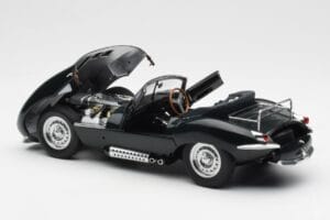 Jaguar XKSS Steve McQueen Personal Car AUTOart 1:18 73526 Métal — image 5 sur 8