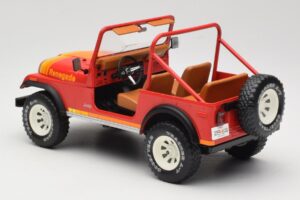 Jeep CJ-7 Renegade Rouge MCG 1:18 MCG18110 Métal — image 5 sur 6