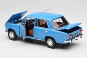 Lada 1200 2101 Bleu IXO 1:18 18CMC204OP Métal — image 5 sur 8