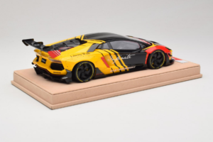Lamborghini Aventador Liberty Walk Infinite Noir Jaune Timothy & Pierre 1:18 REMC035 Métal — image 3 sur 7