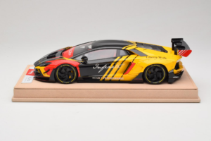 Lamborghini Aventador Liberty Walk Infinite Noir Jaune Timothy & Pierre 1:18 REMC035 Métal