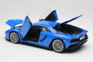 Lamborghini Aventador S LP740-4 Blue Nila AUTOart 1:18 79134 Métal — image 5 sur 8