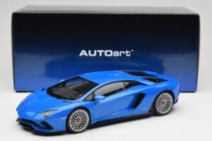 Lamborghini Aventador S LP740-4 Blue Nila AUTOart 1:18 79134 Métal — image 8 sur 8