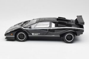 Lamborghini Countach LP500S Noir Kyosho 1:18 08326K Métal — image 4 sur 8