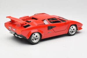 Lamborghini Countach Rouge Bburago 1:18 3047-M1 Métal — image 3 sur 8