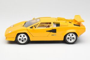 Lamborghini Countach Jaune Bburago 1:18 3037 Métal — image 4 sur 8