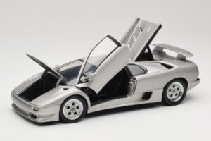 Lamborghini Diablo Argent AUTOart 1:18 70071 Métal — image 2 sur 8