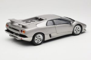 Lamborghini Diablo Argent AUTOart 1:18 70071 Métal — image 3 sur 8