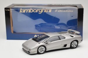 Lamborghini Diablo Argent AUTOart 1:18 70071 Métal — image 8 sur 8