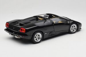 Lamborghini Diablo Roadster Noir AUTOart 1:18 70093-R1 Métal — image 4 sur 10