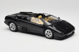 Lamborghini Diablo Roadster Noir AUTOart 1:18 70093-R1 Métal — image 7 sur 10