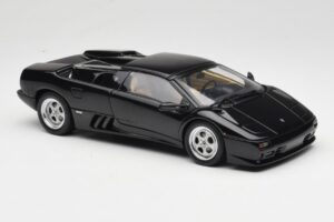 Lamborghini Diablo Roadster Noir AUTOart 1:18 70093-R1 Métal — image 8 sur 10