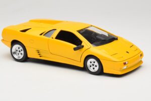Lamborghini Diablo Jaune Tonka 1:18 9035 Métal — image 6 sur 8