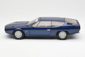 Lamborghini Espada Bleu Metallic AUTOart 1:18 74502 Métal — image 4 sur 8