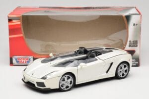 Lamborghini Gallardo Concept S Blanc Motormax 1:18 79156 Métal — image 8 sur 8