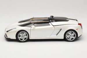 Lamborghini Gallardo Concept Blanc Mondo Motors 1:18 146432 Métal — image 4 sur 8