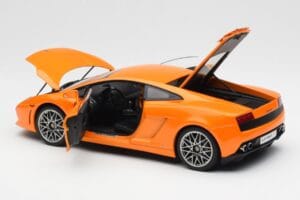 Lamborghini Gallardo LP560-4 Orange AUTOart 1:18 74593 Métal — image 5 sur 8