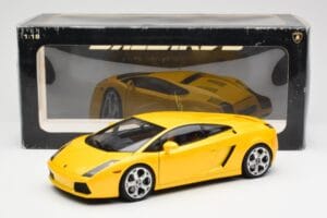 Lamborghini Gallardo Metallic Jaune AUTOart 1:18 74571 Métal — image 8 sur 8