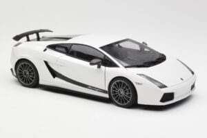 Lamborghini Gallardo Superleggera Monocerus Metallic Blanc AUTOart 1:18 74585 Métal — image 6 sur 8