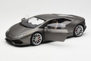 Lamborghini Huracan LP610-4 Gris AUTOart 1:18 74606 Composite — image 2 sur 8
