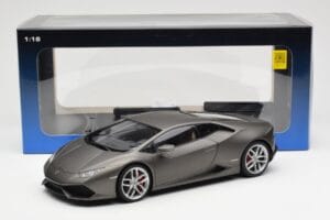 Lamborghini Huracan LP610-4 Gris AUTOart 1:18 74606 Composite — image 8 sur 8