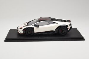 Lamborghini Huracan Sterrato No. 63 Blanc TopSpeed 1:18 TS0610 Résine — image 3 sur 6