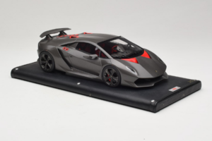 Lamborghini Sesto Elemento Matte Black MR Collection 1:18 LAMB054 Résine — image 4 sur 6