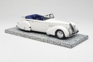Lancia Astura Tipo 233 Corto Blanc Minichamps 1:18 107125330 Résine — image 4 sur 6