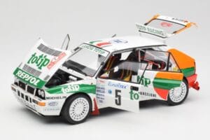 Lancia Delta HF Integrale Evo II Totip #5 A. Aghini / S. Farnocchia Rally Monte Carlo 1993 Kyosho 1:18 08348F Métal — image 2 sur 8