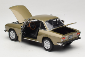 Lancia Fulvia Coupe Bronze Longchamps Norev 1:18 187985 Métal — image 5 sur 8