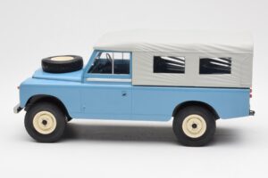 Land Rover Series II 109 Pick Up Closed Bleu MCG 1:18 MCG18094 Métal — image 3 sur 6