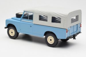 Land Rover Series II 109 Pick Up Closed Bleu MCG 1:18 MCG18094 Métal — image 5 sur 6