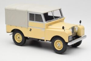 Land Rover 88 Series 1 Hard Top Beige Clair MCG 1:18 MCG18368 Métal — image 2 sur 6