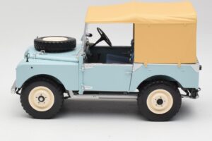 Land Rover 88 Series I RAF Blue Minichamps 1:18 150168908 Métal — image 4 sur 8