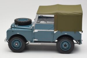 Land Rover 88 Series I Bleu Clair Minichamps 1:18 150168907 Métal — image 4 sur 8