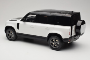 Land Rover Defender 110 L663 GT Spirit 1:12 GT554 Résine — image 5 sur 6