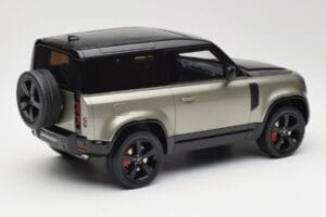 Land Rover Defender 90 HSE P400 L663 Pangea Green Metallic GT Spirit 1:18 GT517 Résine — image 2 sur 6