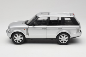 Land Rover Range Rover L322 Argent Welly 1:18 12536W Métal — image 4 sur 8