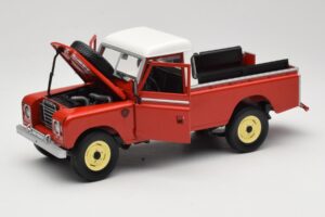 Land Rover Series I 109 Pickup Rouge Eagle Collectibles 1:18 440500 Métal — image 2 sur 8