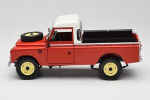 Land Rover Series I 109 Pickup Rouge Eagle Collectibles 1:18 440500 Métal — image 4 sur 8