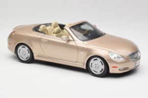 Lexus SC430 Beige Maisto 1:18 31629 Métal — image 6 sur 8