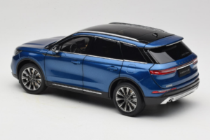 Lincoln Corsair Bleu OEM 1:18 LINCOLN001 Métal — image 7 sur 8