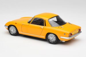 Lotus Elan S/E Racing Jaune AUTOart 1:18 75352 Métal — image 7 sur 8