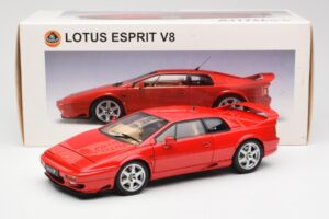 Lotus Esprit V8 Rouge AUTOart 1:18 75311 Métal — image 8 sur 8