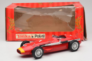 Maserati 250F Rouge Tonka 1:18 16724 Métal — image 6 sur 6