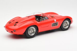 Maserati 300S Rouge CMC 1:18 M-105 Métal — image 2 sur 6