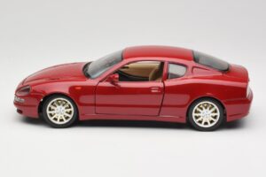 Maserati 3200 GT Rouge Foncé Bburago 1:18 3341-M2 Métal — image 4 sur 8
